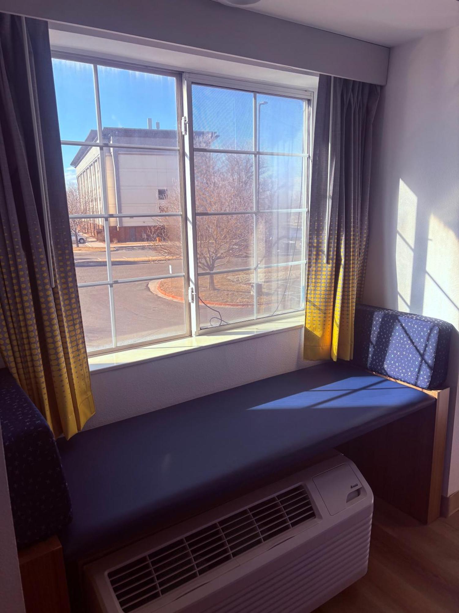 Microtel Inn & Suites By Wyndham Denver Airport Zewnętrze zdjęcie