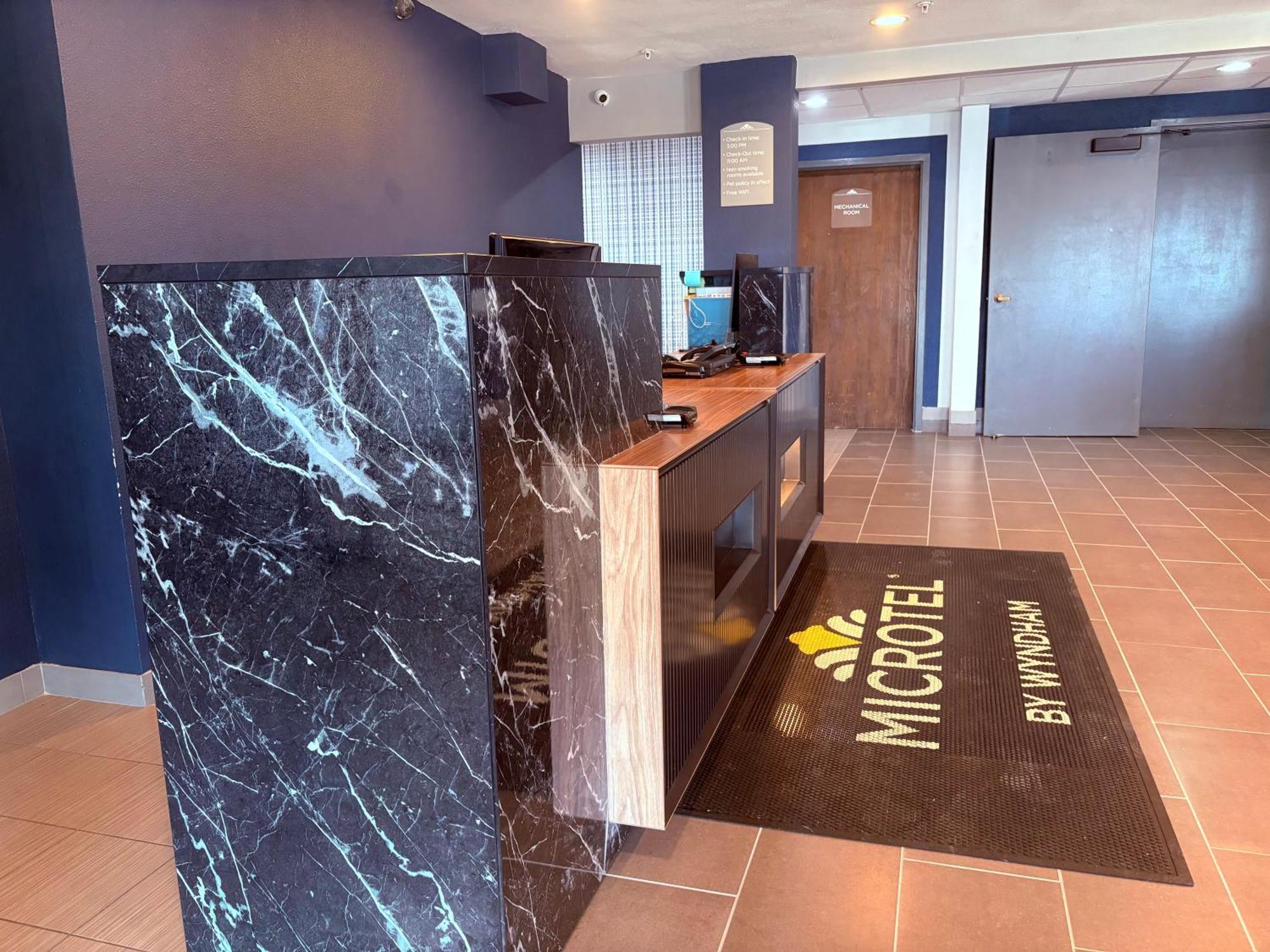 Microtel Inn & Suites By Wyndham Denver Airport Zewnętrze zdjęcie